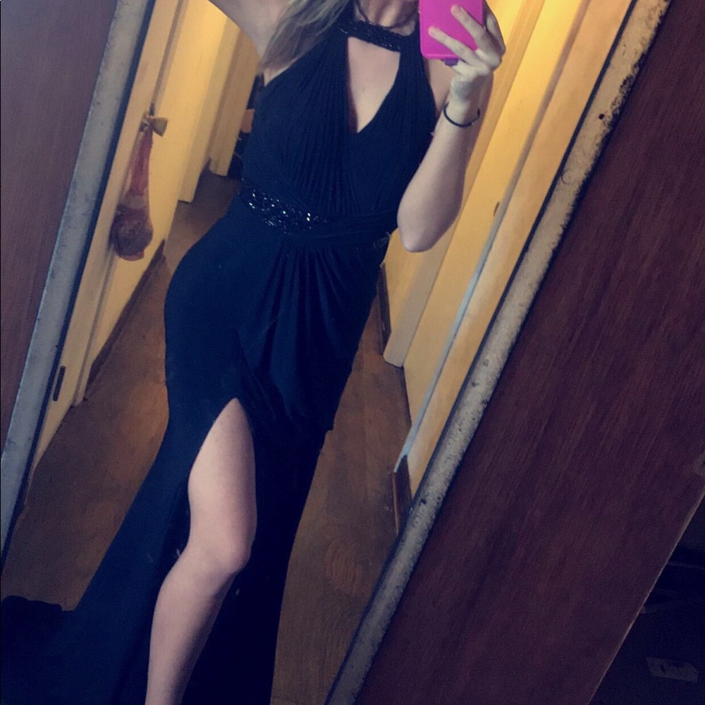 Size 6 Mac Duggal prom dress